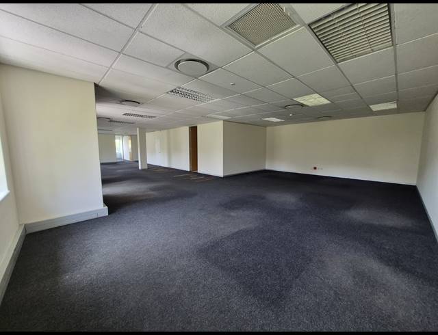 566M² OFFICE TO LET IN SANDTON CENTRAL